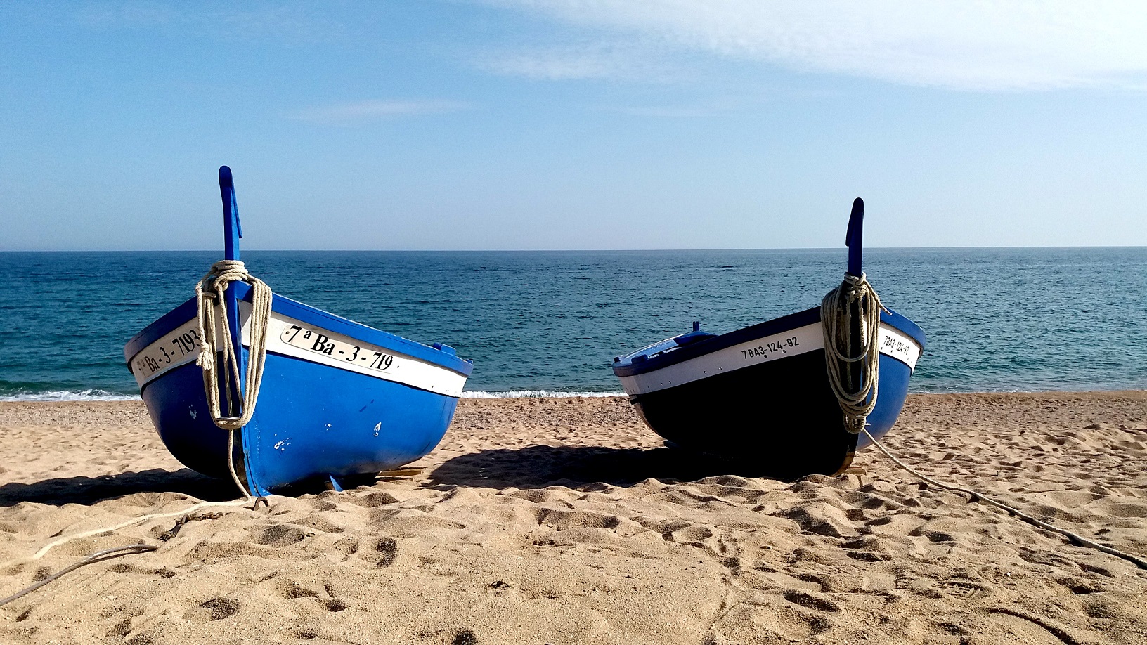 Barques a la platja de Pineda