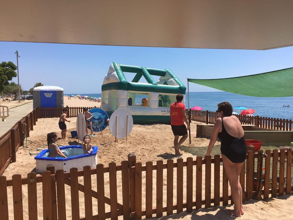 El mini beach va obrir al juny